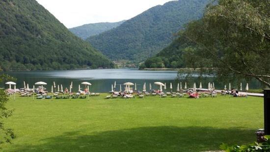 Lake House Canzo Esterno foto